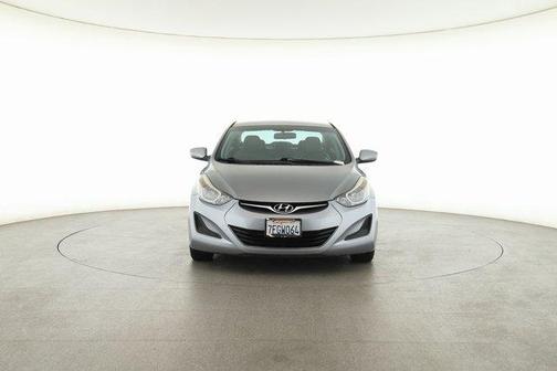 Photo 3 of 22 of 2014 Hyundai Elantra SE