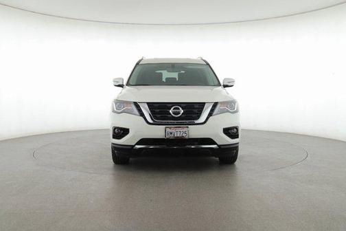 Photo 4 of 29 of 2019 Nissan Pathfinder SV