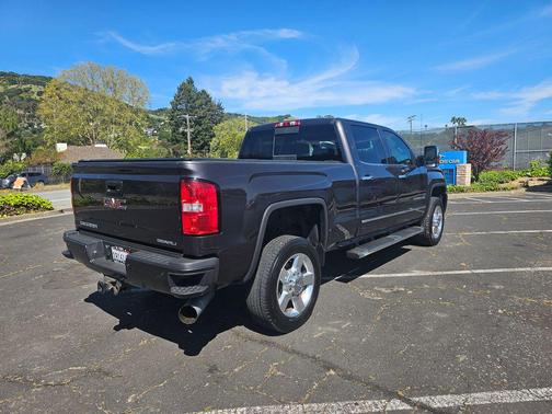 2015 GMC Sierra 2500 Denali