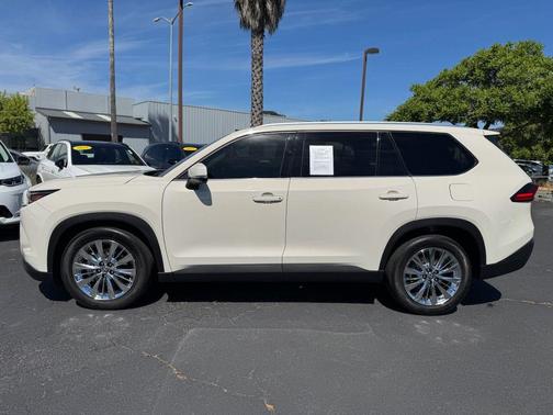 Coastal Cream 2024 Toyota Grand Highlander Platinum