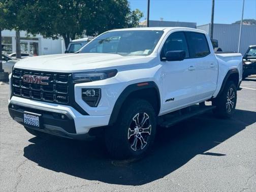 2023 GMC Canyon Base
