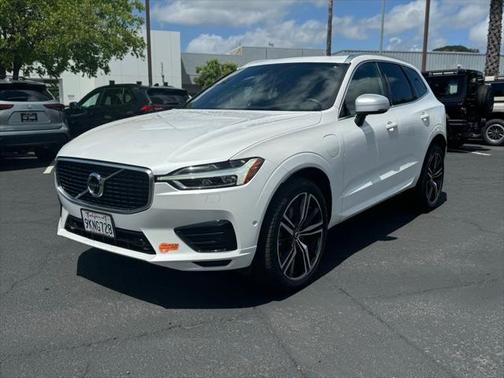 2019 Volvo XC60 Recharge Plug-In Hybrid T8 R-Design
