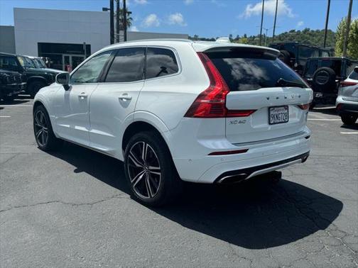 2019 Volvo XC60 Recharge Plug-In Hybrid T8 R-Design