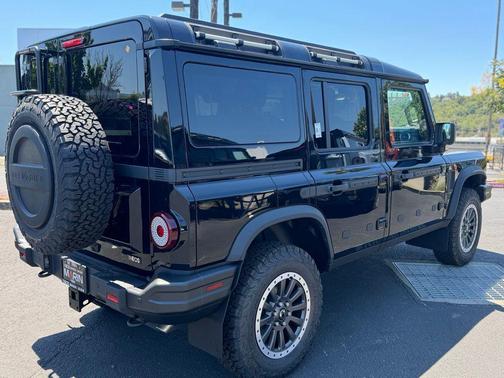 2025 INEOS Grenadier Fieldmaster