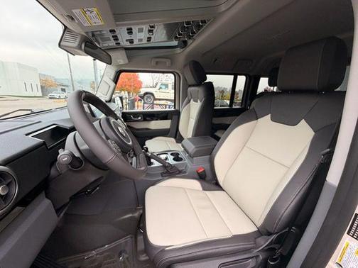 2025 INEOS Grenadier Fieldmaster