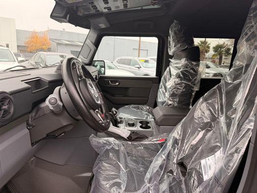 2025 INEOS Grenadier AWD