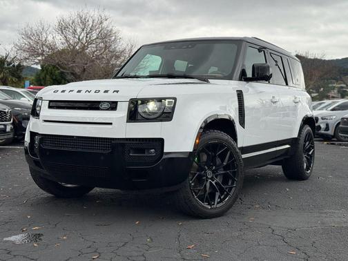 2024 Land Rover Defender 110 P400 X-Dynamic SE