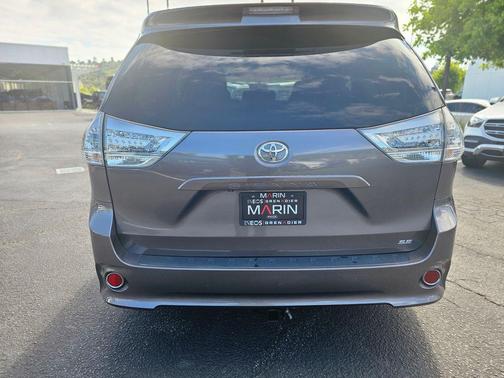 Predawn Gray Mica 2012 Toyota Sienna SE