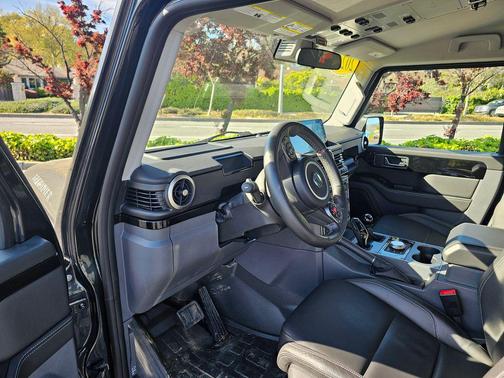 2024 INEOS Grenadier AWD