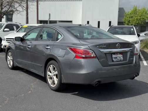 Gun Metallic 2014 Nissan Altima 2.5 SV