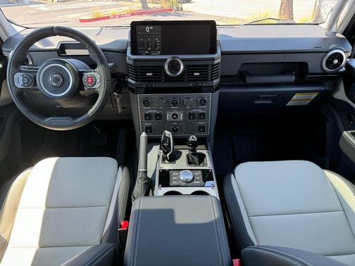 2025 INEOS Grenadier AWD