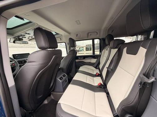 2025 INEOS Grenadier AWD