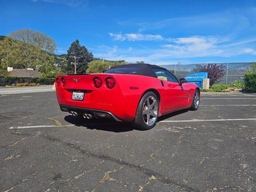 2005 Chevrolet Corvette Base