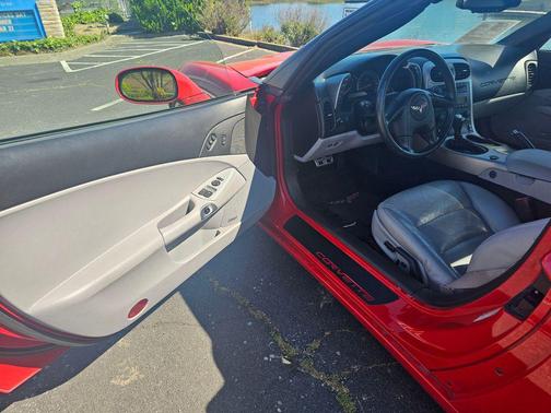 2005 Chevrolet Corvette Base