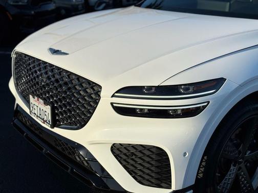 2023 Genesis GV70 2.5T AWD