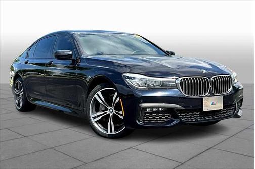 2019 BMW 740 740i