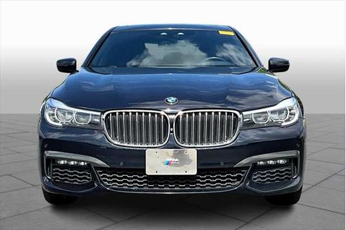 2019 BMW 740 740i