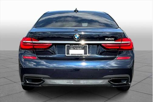 2019 BMW 740 740i
