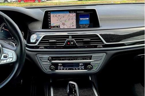 2019 BMW 740 740i