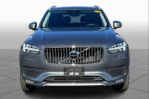 2020 Volvo XC90 T6 Momentum
