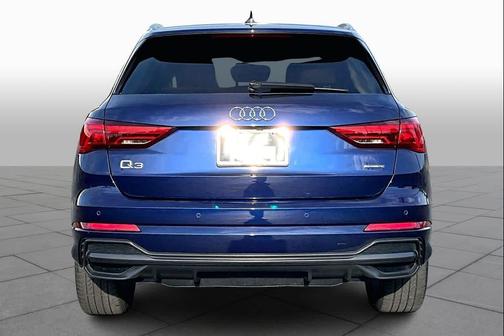 2022 Audi Q3 45 S line Premium