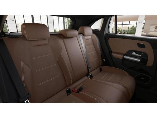 MANUFAKTUR Alpine Grey 2026 Mercedes-Benz AMG GLA 35 4MATIC