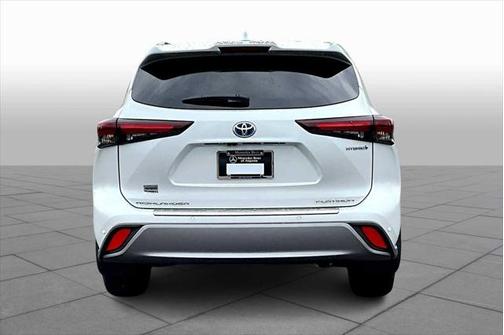 2024 Toyota Highlander Hybrid Platinum