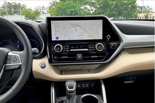 2024 Toyota Highlander Hybrid Platinum