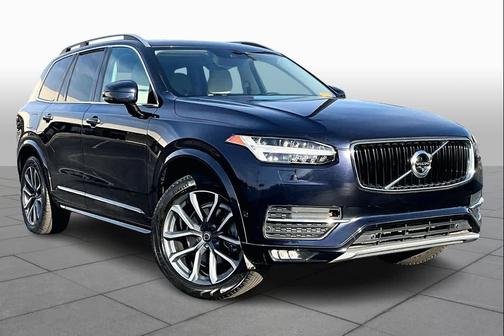 2016 Volvo XC90 T6 Momentum