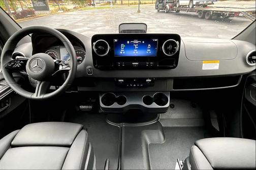2025 Mercedes-Benz Sprinter 2500 High Roof