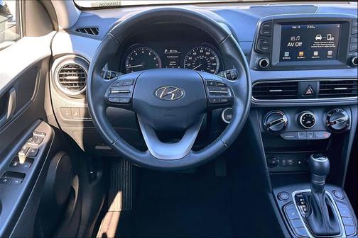 2020 Hyundai KONA SEL Plus