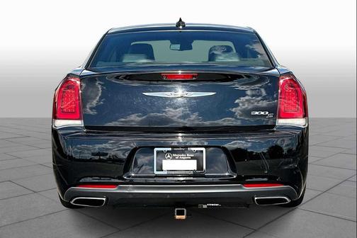 2016 Chrysler 300 S