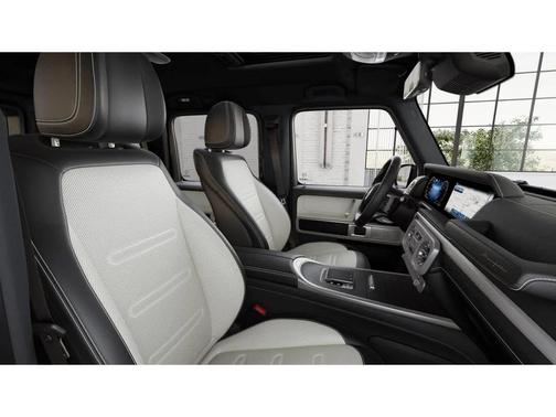 MANUFAKTUR Arabian Grey Non- Metallic 2026 Mercedes-Benz G-Class G 550