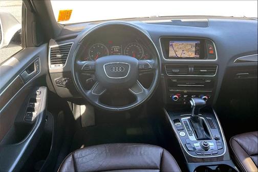 Glacier White Metallic 2017 Audi Q5 2.0T Premium