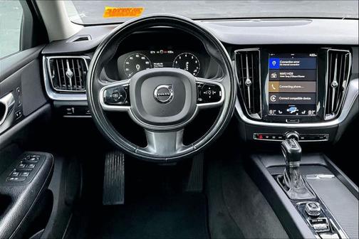2020 Volvo V60 T5 Momentum