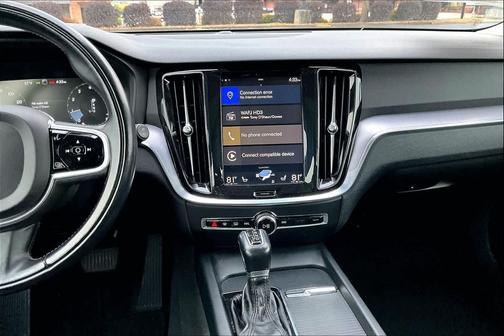 2020 Volvo V60 T5 Momentum