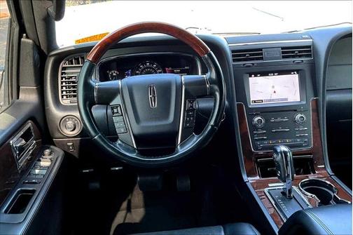 2017 Lincoln Navigator Select