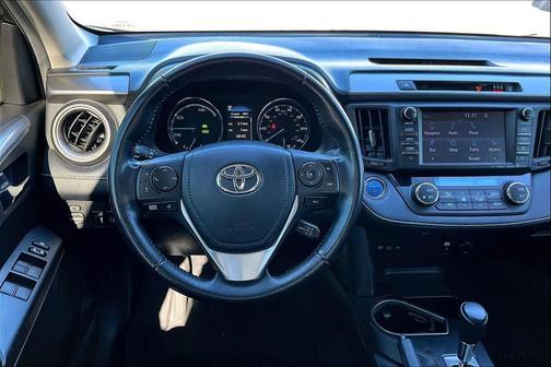 2017 Toyota RAV4 Hybrid SE