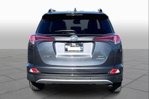 2017 Toyota RAV4 Hybrid SE