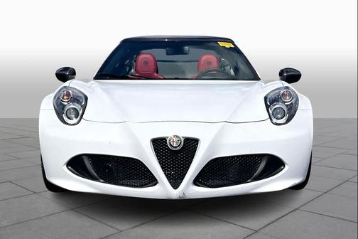 2015 Alfa Romeo 4C Spider Base