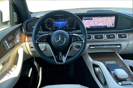 2025 Mercedes-Benz GLS 450 4MATIC