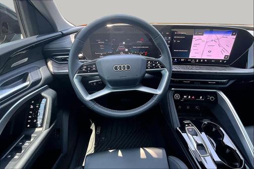 Tambora Gray Metallic 2025 Audi Q5 Premium Plus TFSI quattro S tronic