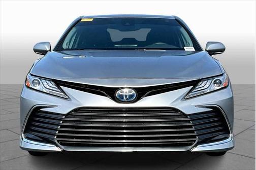 2022 Toyota Camry Hybrid XLE