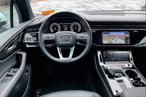 2025 Audi Q7 45 Premium Plus