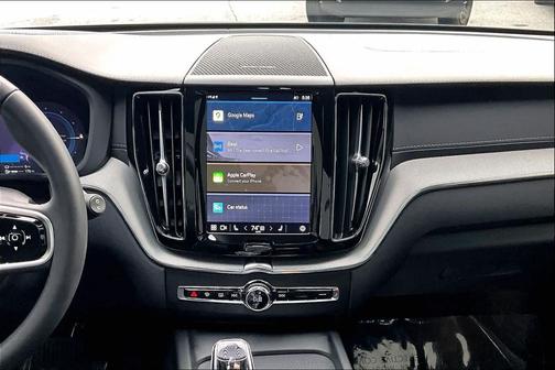 2024 Volvo XC60 Recharge Plug-In Hybrid T8 Ultimate Black Edition