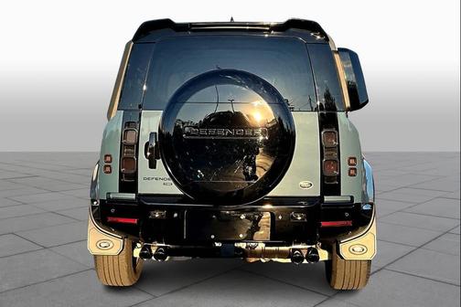 2023 Land Rover Defender 110 X-Dynamic SE