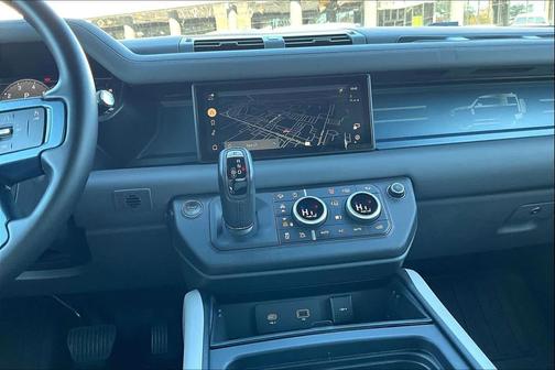 2023 Land Rover Defender 110 X-Dynamic SE