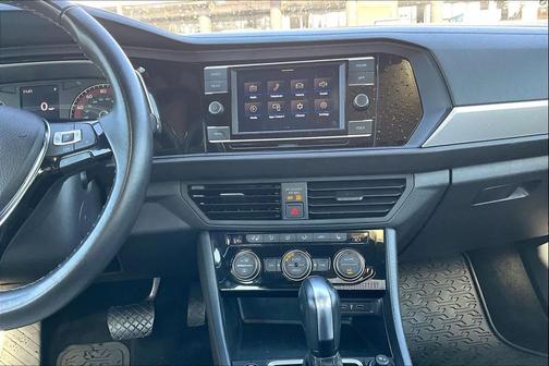 2020 Volkswagen Jetta 1.4T R-Line