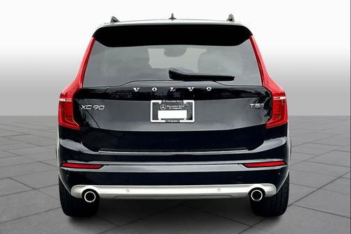 2019 Volvo XC90 T5 Momentum