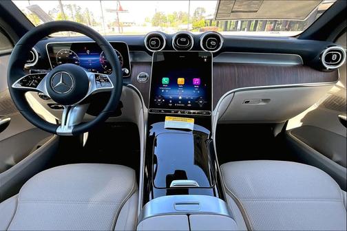 2025 Mercedes-Benz GLC 300 Base